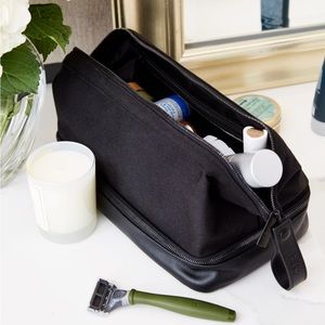 Beis The Dopp Kit (Sold-out at Beis)